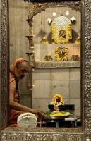 Shrimad Vamanashram Sannidhih 